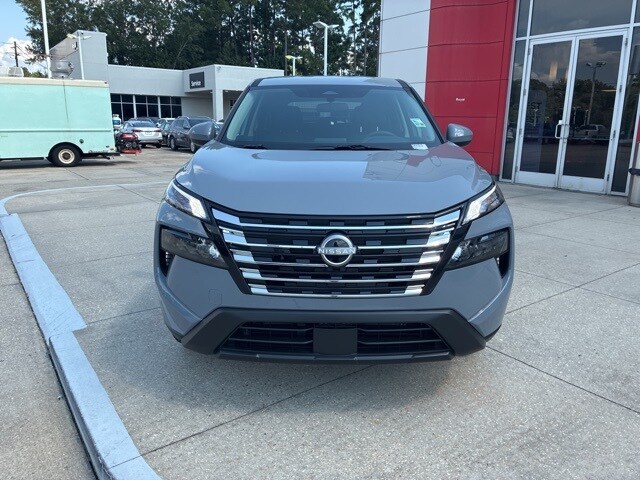 2026 Nissan Rogue SV photo 2