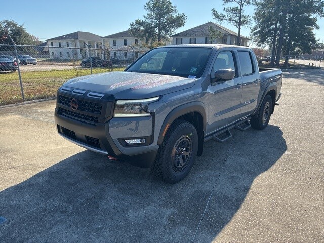 2026 Nissan Frontier PRO-X photo 3