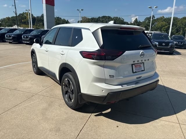 2026 Nissan Rogue SV photo 4