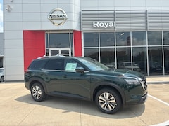 2025 Nissan Pathfinder SL SUV