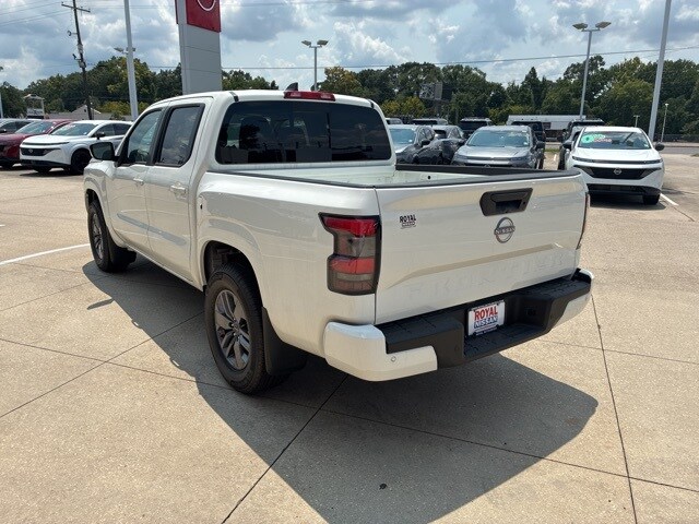 2025 Nissan Frontier SV photo 2