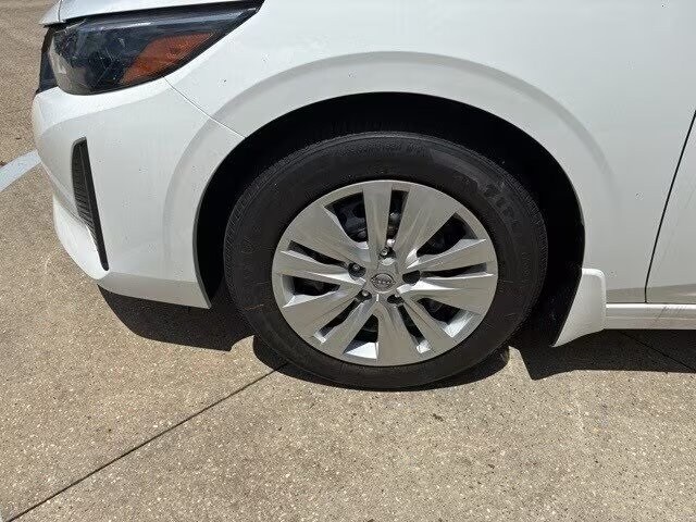 2025 Nissan Sentra S photo 3