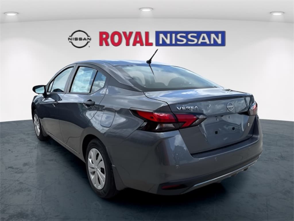New 2025 Nissan Versa 1.6 S Sedan