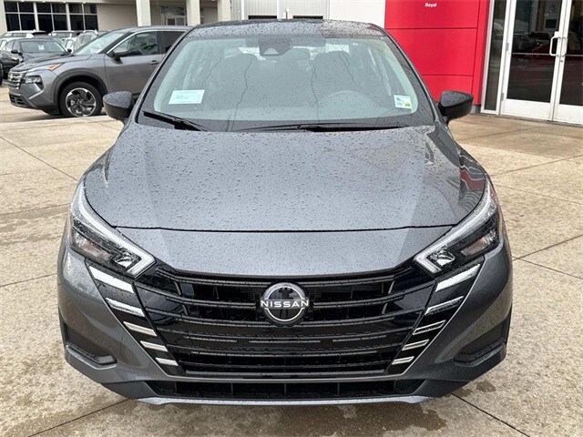 2025 Nissan Versa 1.6 S photo 2