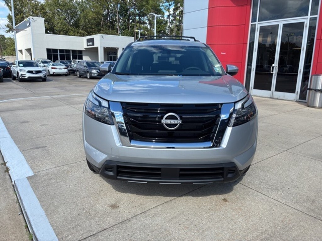 New 2025 Nissan Pathfinder SV SUV