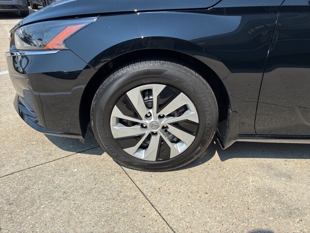 2025 Nissan Altima 2.5 S photo 4