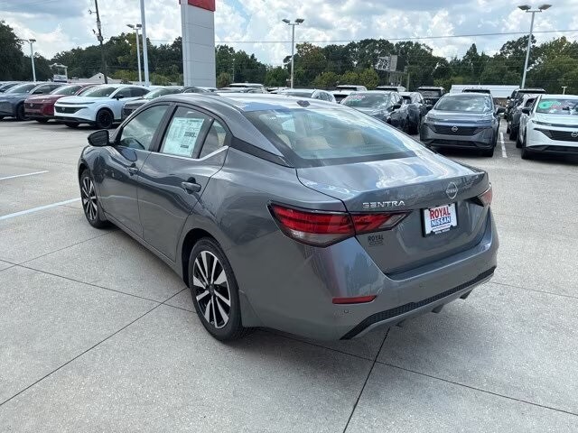2025 Nissan Sentra SV photo 4