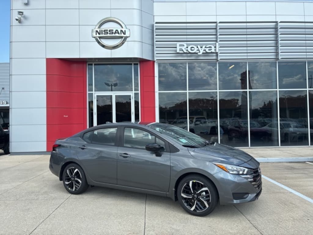 New 2025 Nissan Versa 1.6 SR Sedan