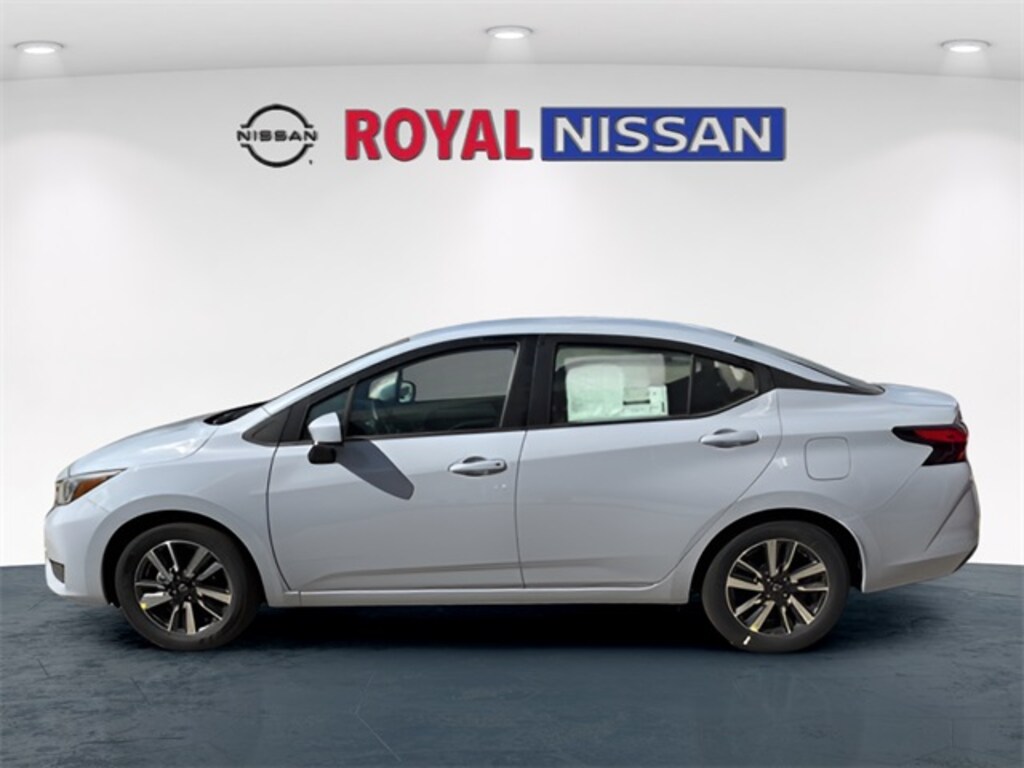 New 2025 Nissan Versa 1.6 SV Sedan
