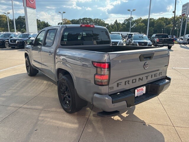 2026 Nissan Frontier SV photo 3