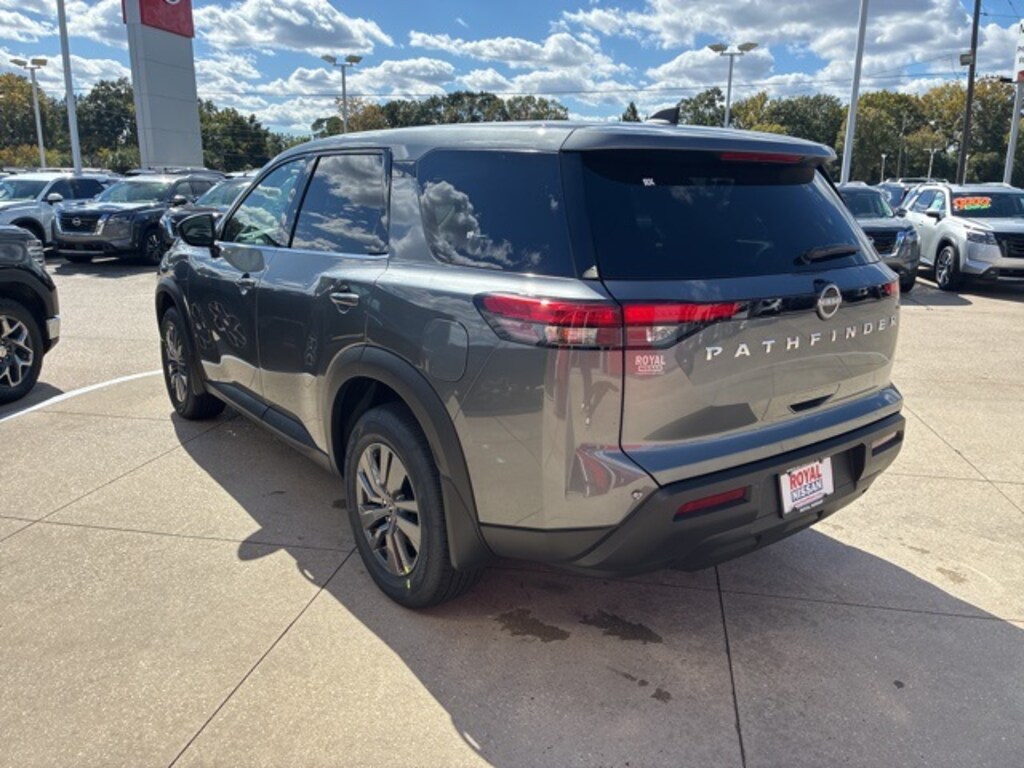 New 2025 Nissan Pathfinder S SUV