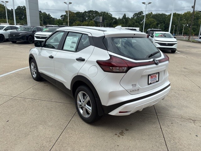 2025 Nissan Kicks Play S photo 4