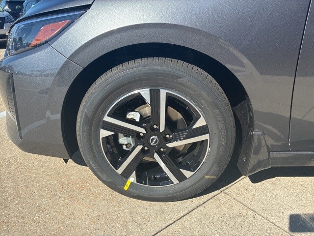 2025 Nissan Sentra SV photo 3