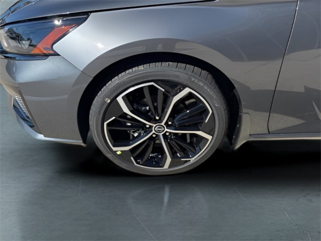 New 2025 Nissan Altima 2.5 SR Sedan