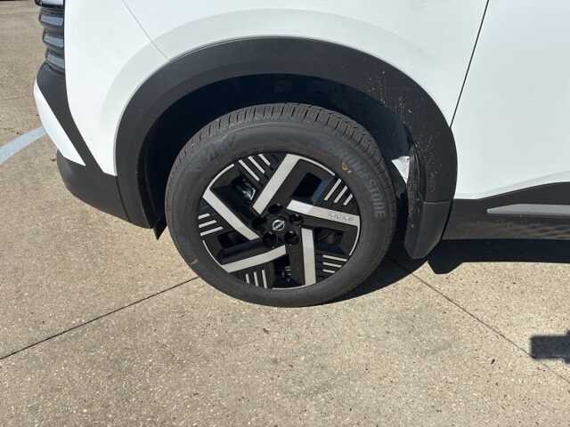 2026 Nissan Kicks SV photo 3