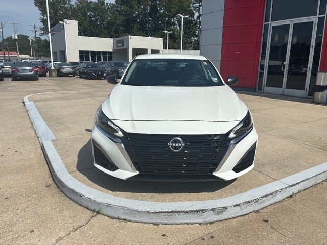 2025 Nissan Altima 2.5 S photo 2