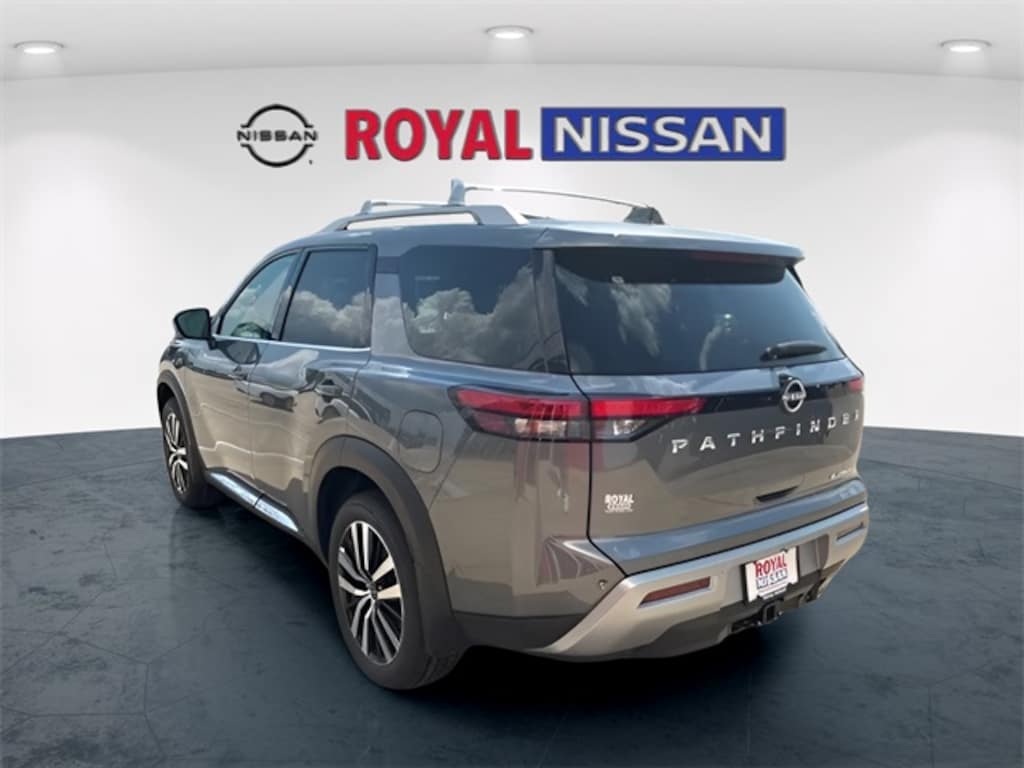 New 2025 Nissan Pathfinder SL SUV
