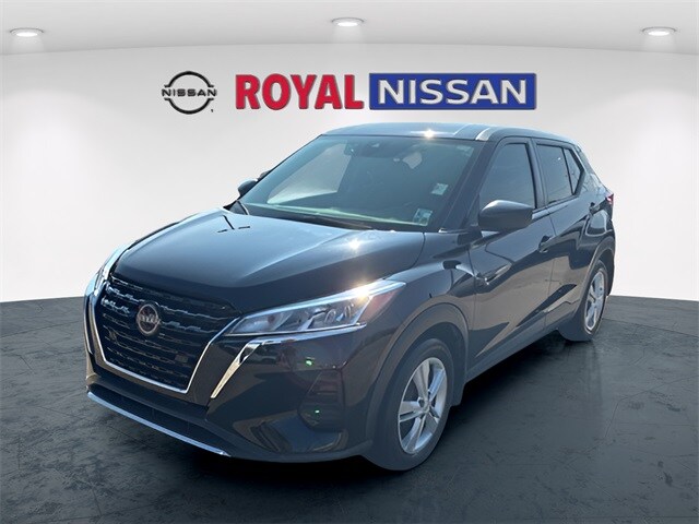 2022 Nissan Kicks S photo 3