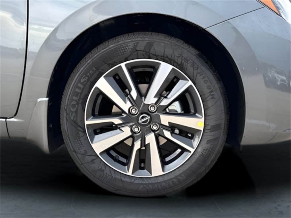 New 2025 Nissan Versa 1.6 SV Sedan