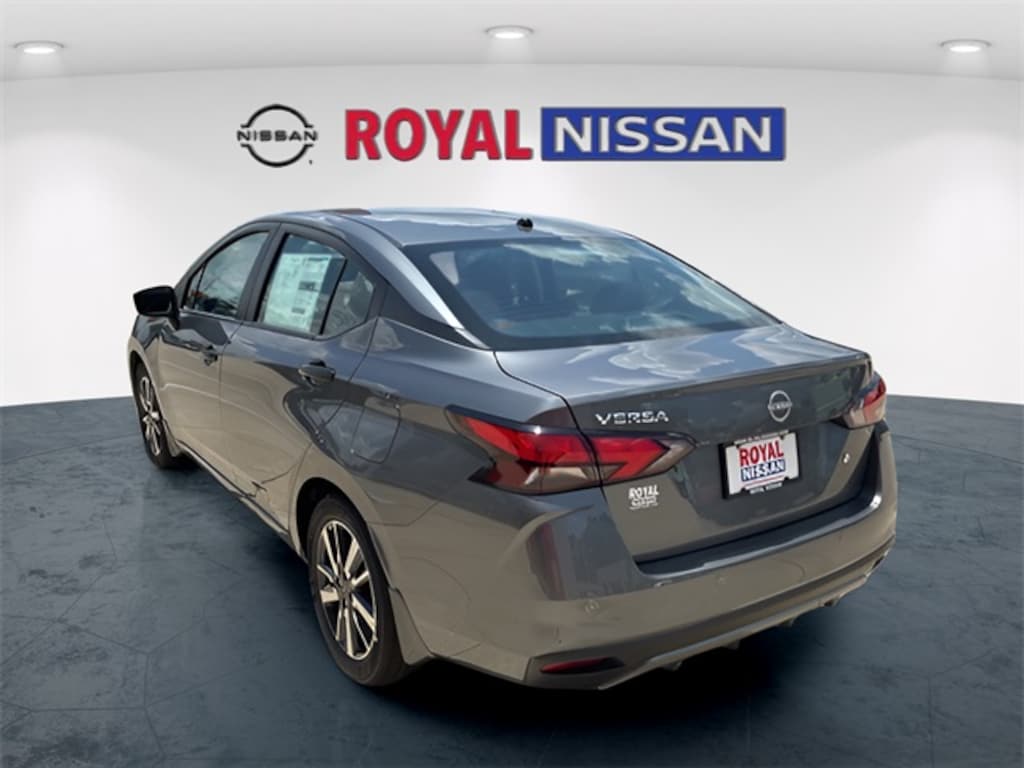 New 2025 Nissan Versa 1.6 S Sedan