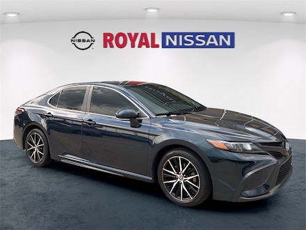 2021 Toyota Camry SE Nightshade Sedan