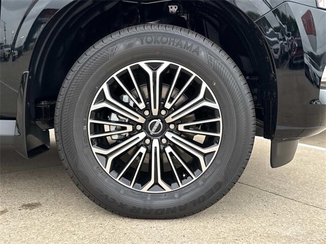 2025 Nissan Armada Platinum photo 3
