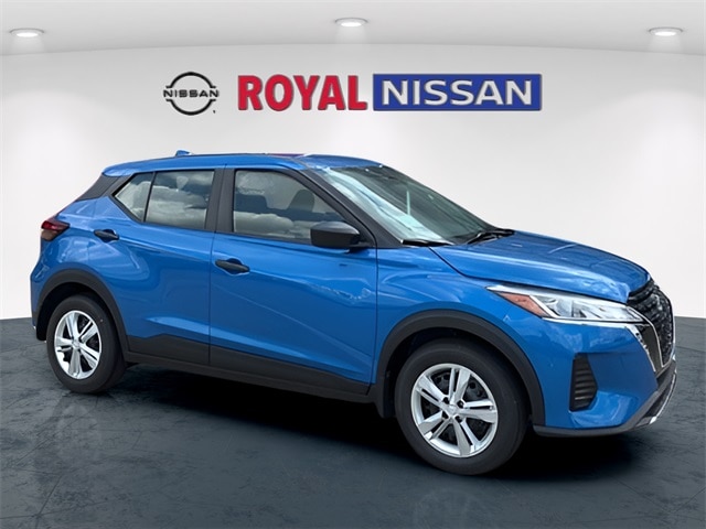 2025 Nissan KICKS PLAY Base