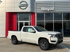 2025 Nissan Frontier SV Truck