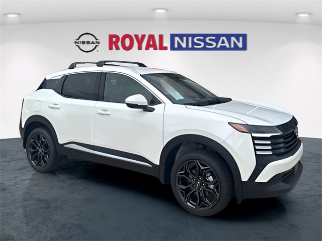 2025 Nissan Kicks SR's photo