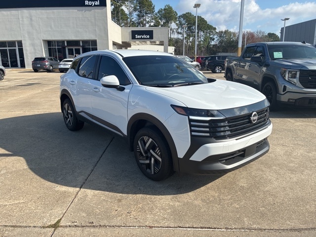 2025 Nissan Kicks SV's photo