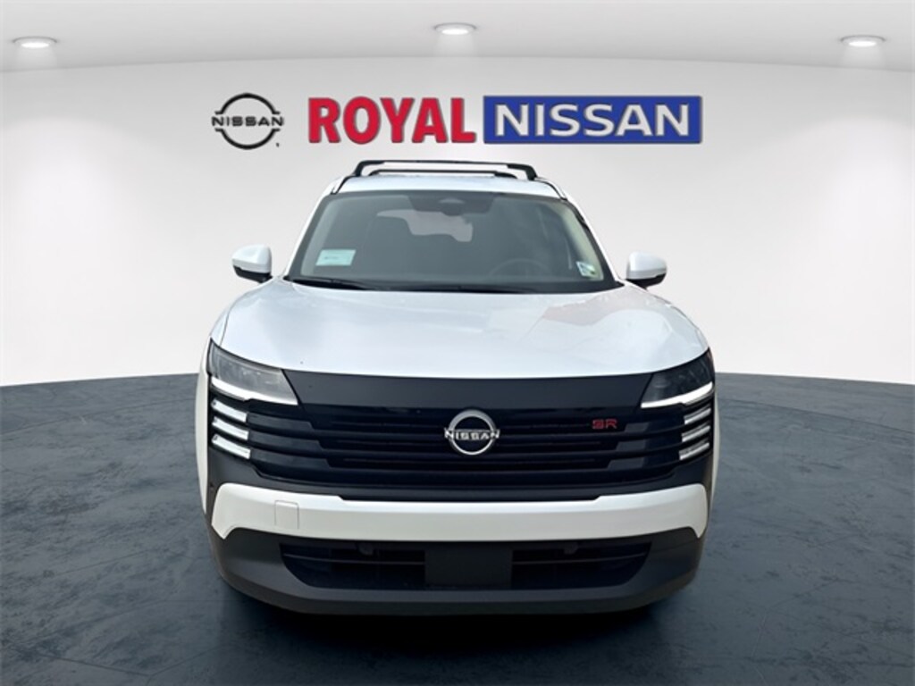 New 2025 Nissan Kicks SR SUV