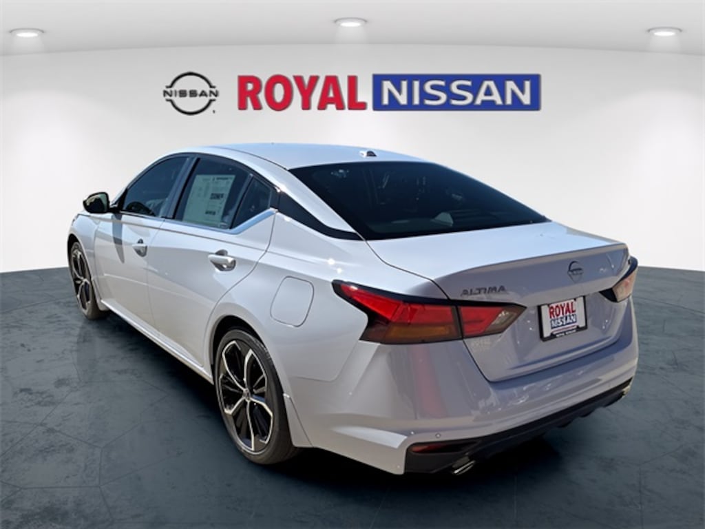 New 2025 Nissan Altima 2.5 SR Sedan