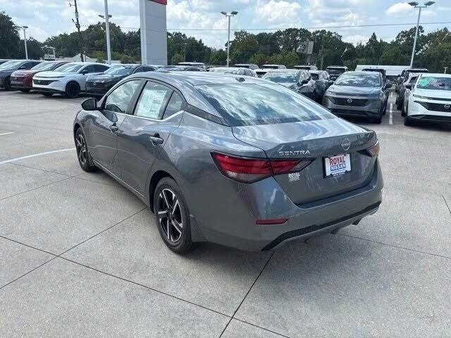 2025 Nissan Sentra SV photo 4