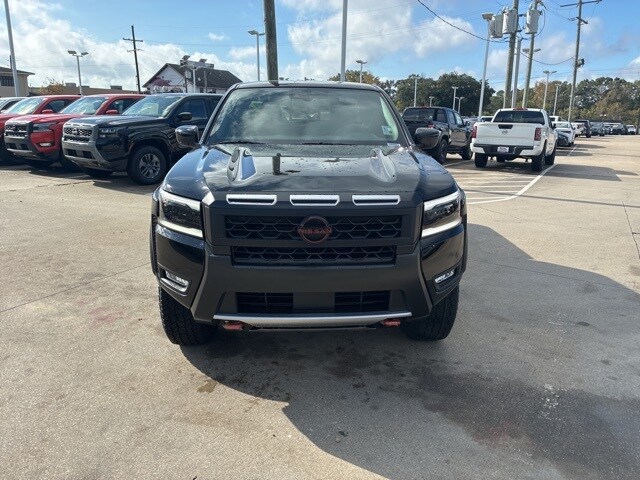 2026 Nissan Frontier PRO-4X photo 2