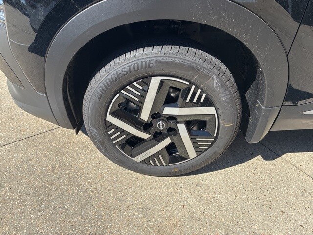 2026 Nissan Kicks SV photo 3