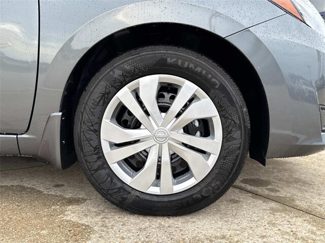 2025 Nissan Versa 1.6 S photo 3