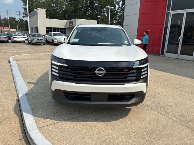 2025 Nissan Kicks SR photo 2
