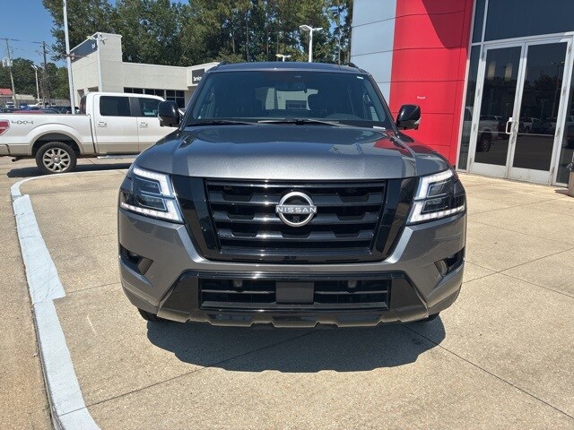 2022 Nissan Armada SL photo 2
