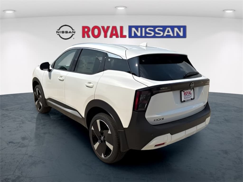New 2025 Nissan Kicks SR SUV