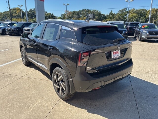 2026 Nissan Kicks SV photo 4
