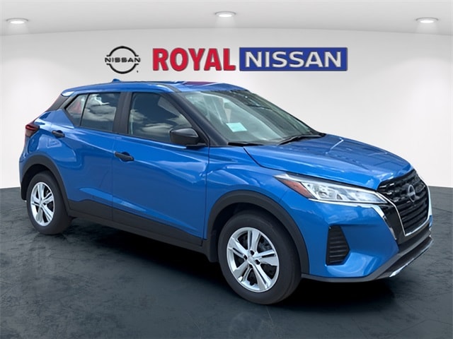 2025 Nissan KICKS PLAY Base's photo