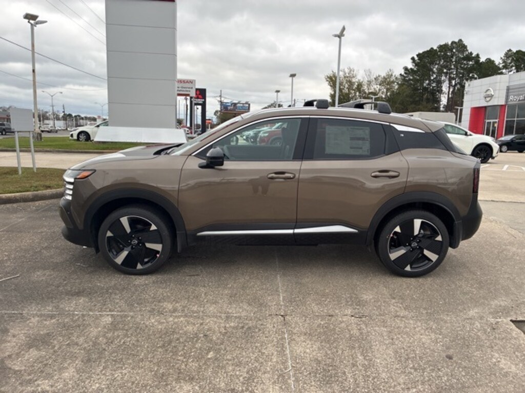 New 2026 Nissan Kicks SR SUV