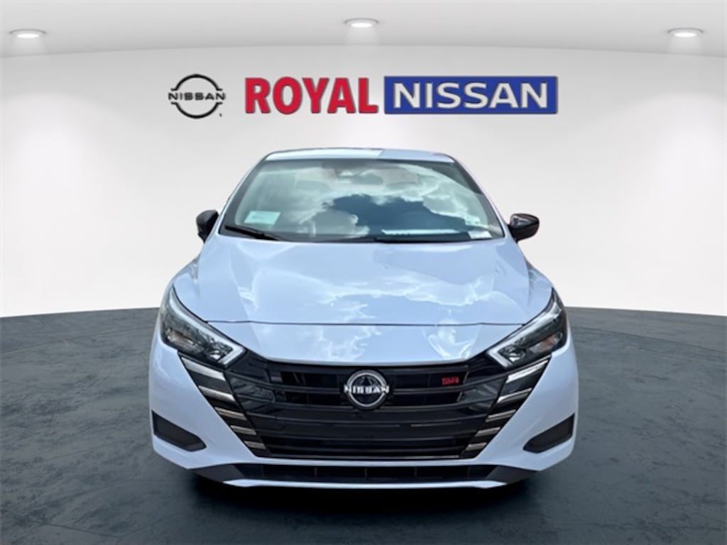 New 2025 Nissan Versa 1.6 SR Sedan