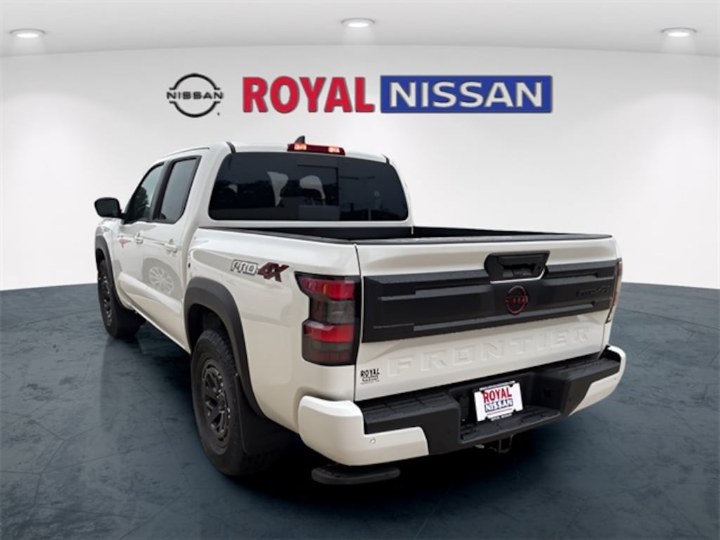 New 2025 Nissan Frontier PRO-4X Truck