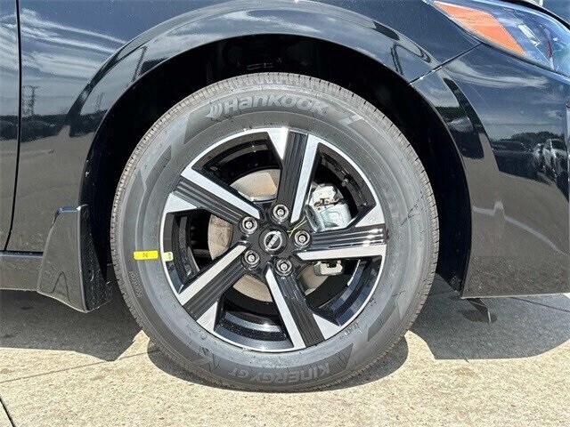 2025 Nissan Sentra SV photo 3