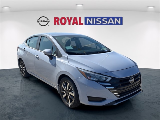 2025 Nissan Versa SV's photo