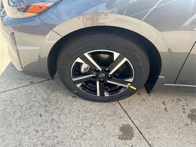 2025 Nissan Sentra SV photo 3