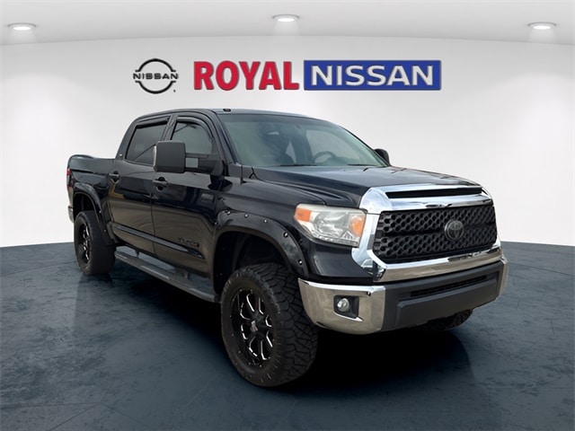 2017 Toyota Tundra SR5's photo