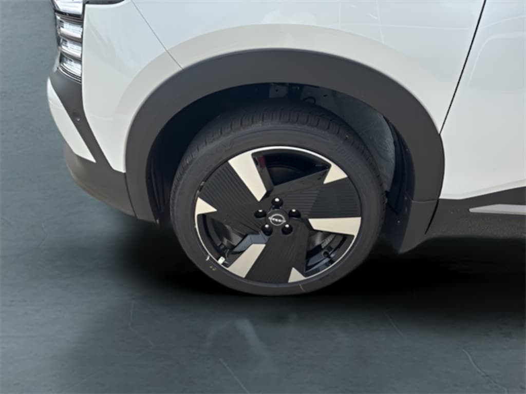 New 2025 Nissan Kicks SR SUV