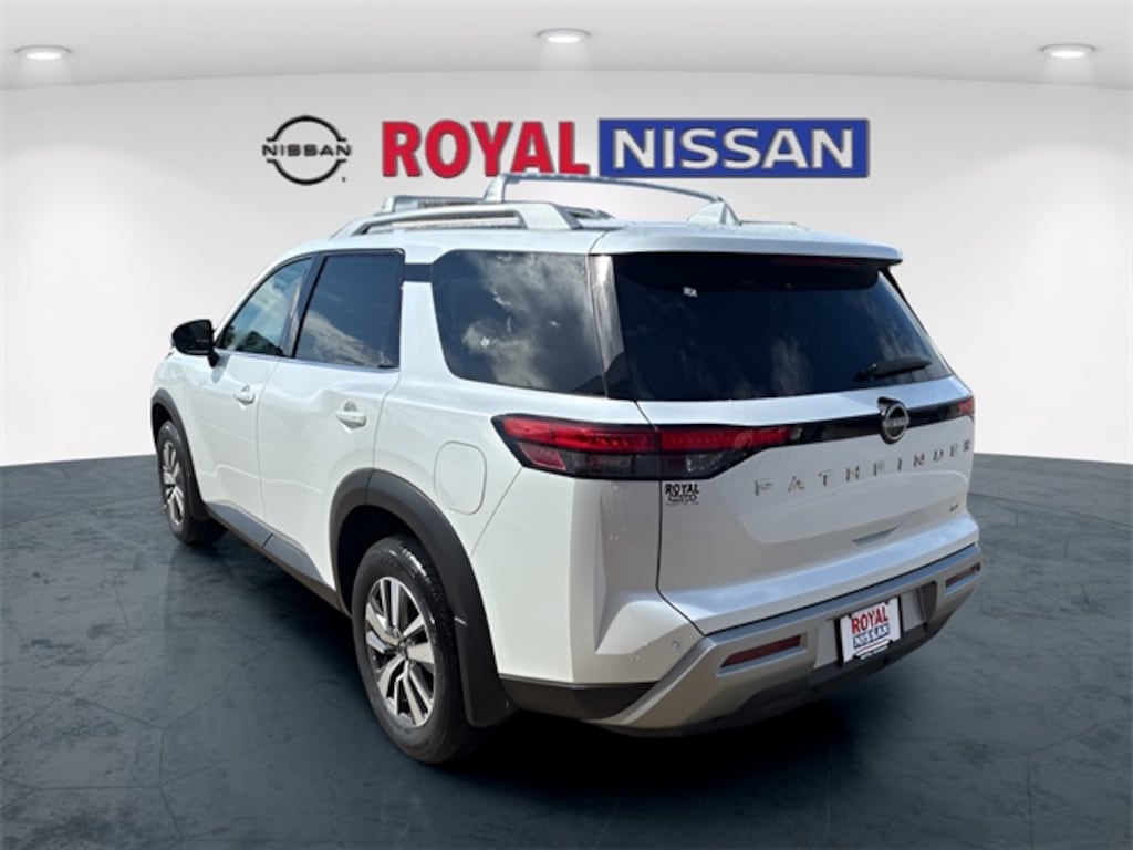 New 2025 Nissan Pathfinder SL SUV